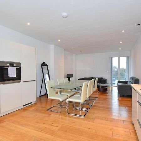 Apartment Wharf - Cambridge Av Лондон Экстерьер фото
