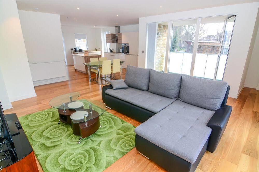 Apartment Wharf - Cambridge Av Лондон Экстерьер фото
