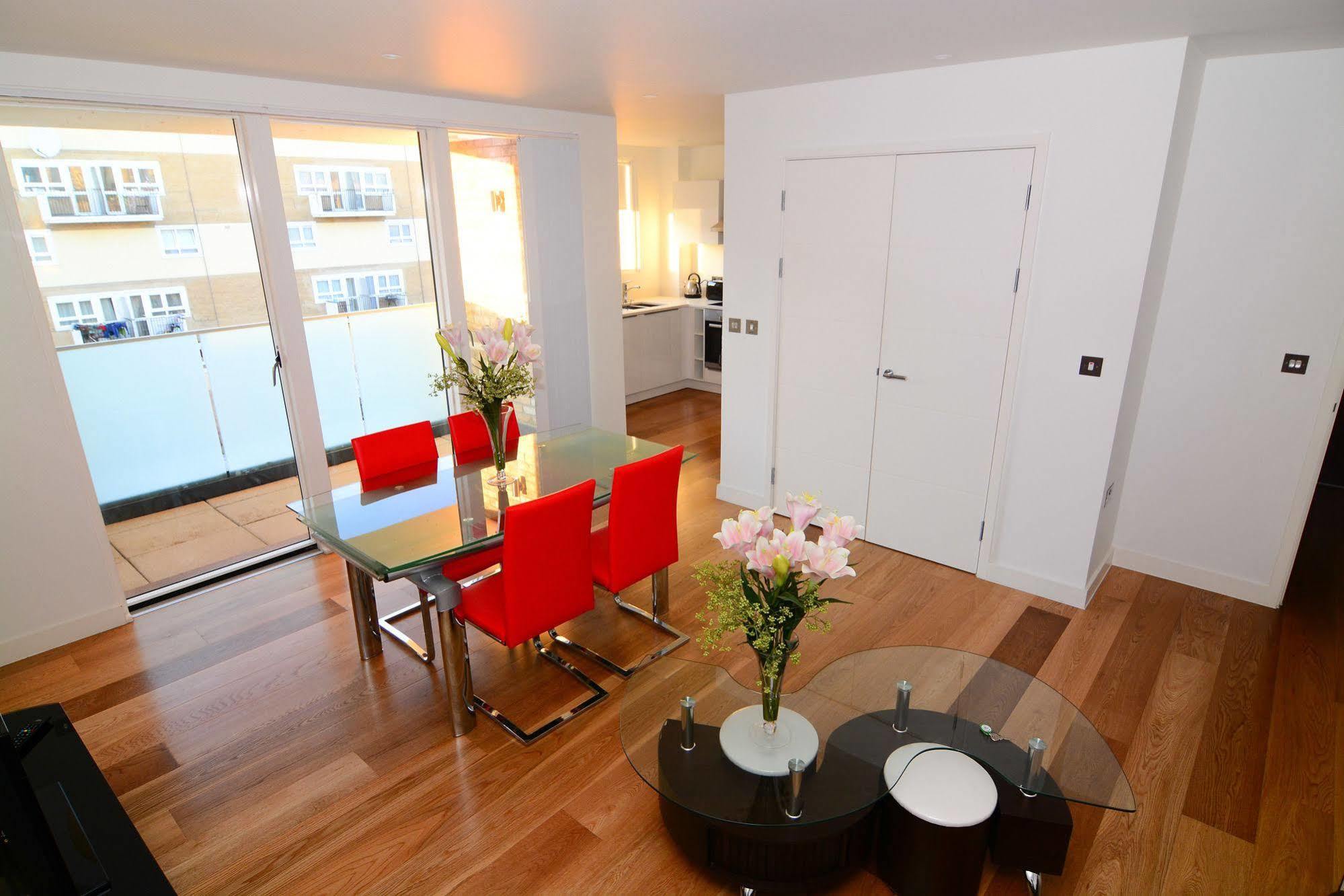 Apartment Wharf - Cambridge Av Лондон Экстерьер фото