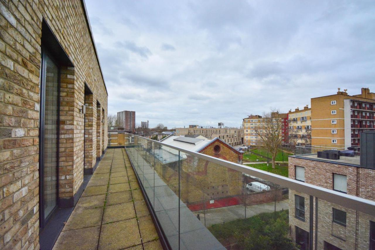 Apartment Wharf - Cambridge Av Лондон Экстерьер фото