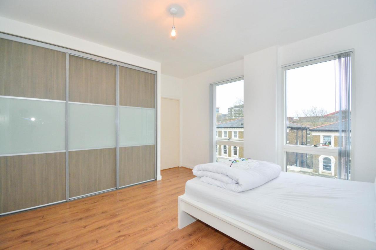 Apartment Wharf - Cambridge Av Лондон Экстерьер фото