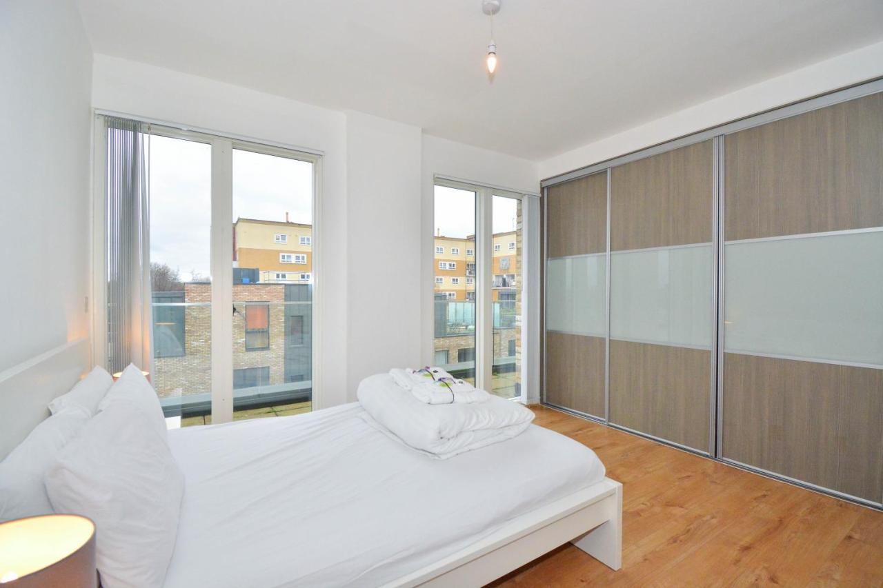 Apartment Wharf - Cambridge Av Лондон Экстерьер фото
