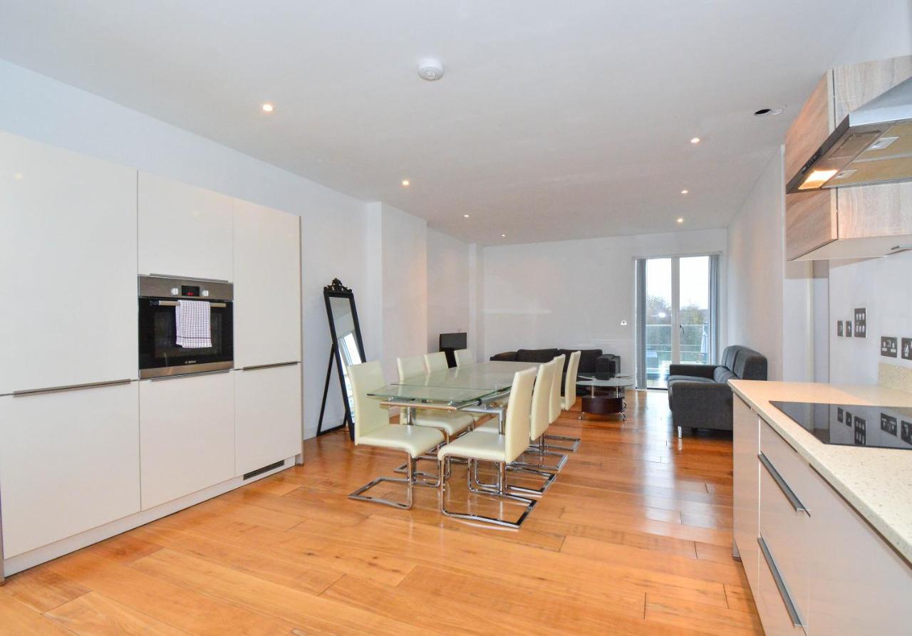 Apartment Wharf - Cambridge Av Лондон Экстерьер фото
